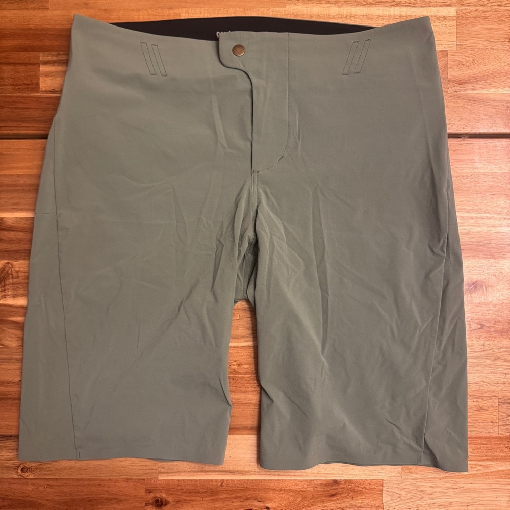 Café du Cycliste Renee 10” Relaxed Fit Cycling Shorts